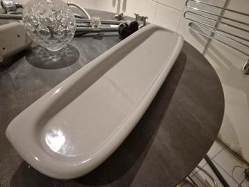 Porseleinen legplank badkamer