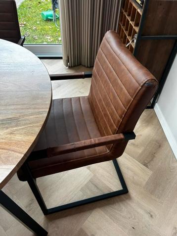 Gratis stoelen af te halen (6 stuks)