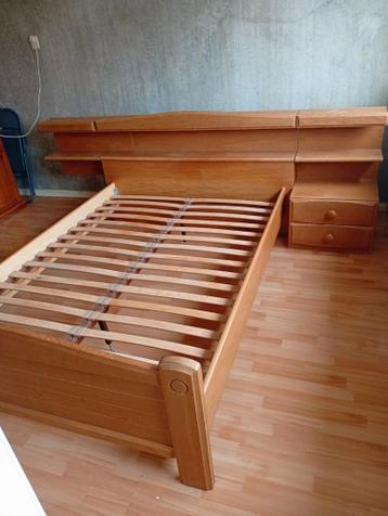 Gratis Bed 140x200 met matras