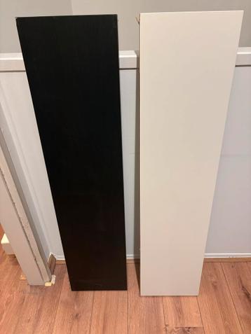 2 IKEA Lack legplanken 110cm - wit & zwart