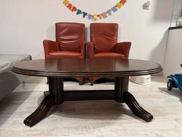 Ovale houten salontafel