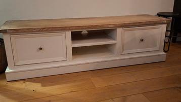 Gratis ophalen! Gebruikt landelijk wit tv-meubel