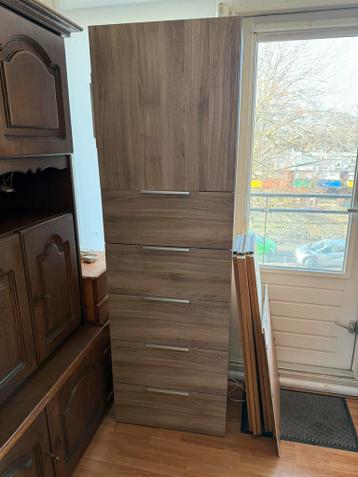 Gratis hoge ladekast