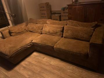 Comfortabele bruine hoekbank