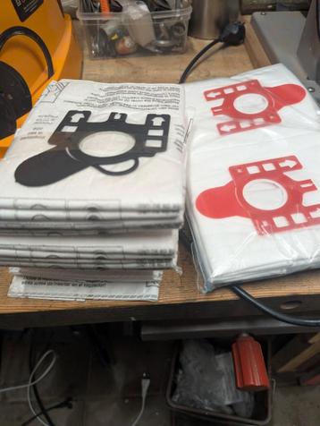 Stofzuigerzakken +/- 30 stuks Miele HS05