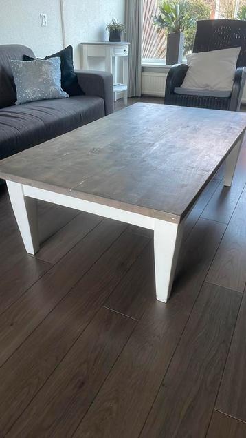 Goede stevige salontafel