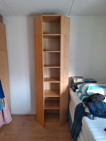 Gratis Billy boekenkast voor in een hoek