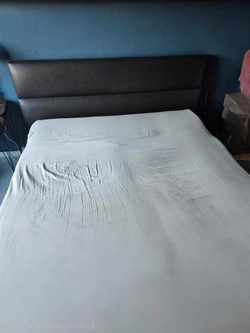 Tempur bed 180x210 - Kunstleer frame