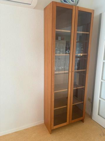 Vitrinekast GRATIS !