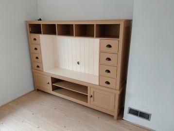 Tv-meubel - uiterlijk 1 maart weg