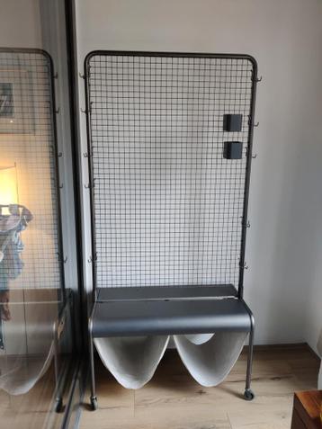 Roomdivider / verrijdbaar (planten)rek