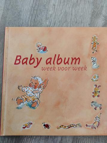 Baby album week voor week (baby dagboek)