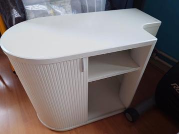 Gratis af te halen Auping Auronde nachtkastjes + achterwand