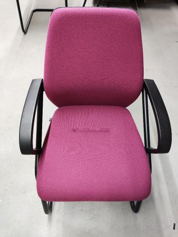 6 Vergader-/bijzetstoelen Sedus GRATIS