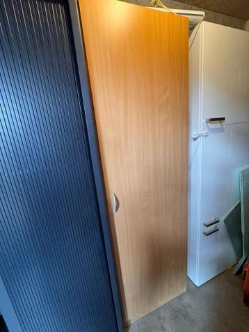 Gratis Bruine opbergkast - vandaag ophalen