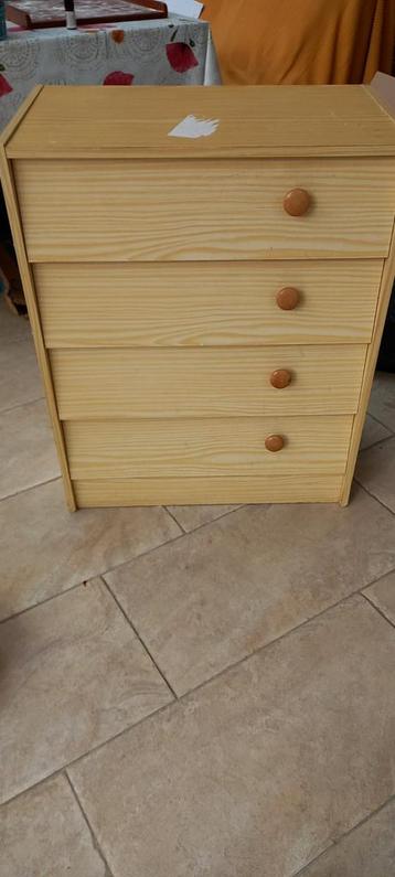 Schoenenkast (gratis).