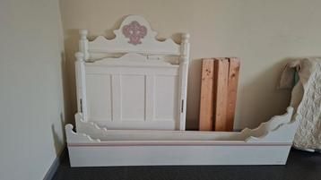 Mooi  wit prinsessen 1 persoons bed. Gratis afhalen