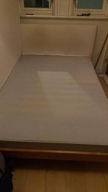 2 matrassen van 140cm bij 2meter