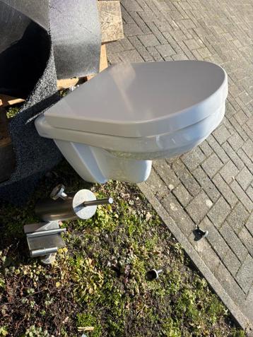 Witte wc pot (Sphynx) met deksel