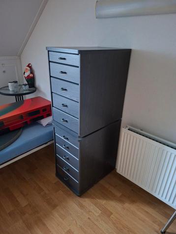 2 Antraciet Ladenblokken - Zo Goed Als Nieuw