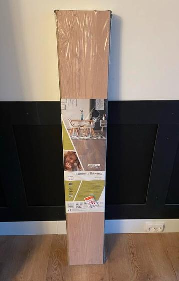 Laminaat vloer licht eiken kleur 8mm