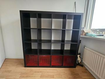 Zwarte Ikea kast