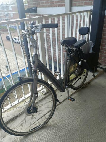 Dames fiets ex elektrisch fiets(opknapper) gratis