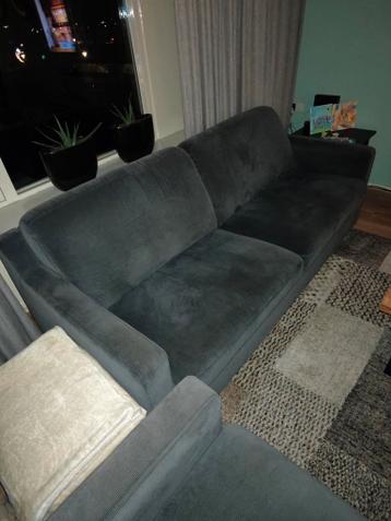 Laatste kans! Gratis afhalen! 2 bankstellen.