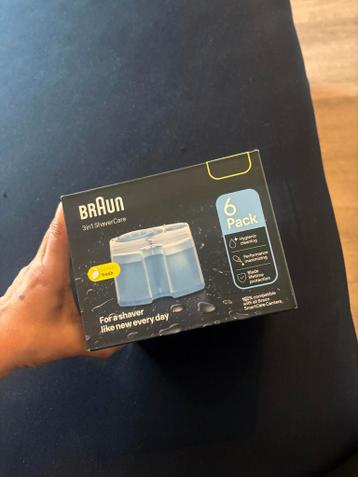 GRATIS Braun 3in1 Scheerappar Reinigingsvloeistof  5 stuks