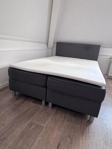 GRATIS: Boxspringcombinatie Alta 140x200cm - Donkergrijs