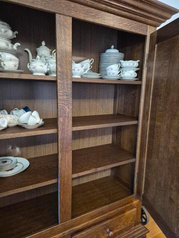 Houten Kast met Planken