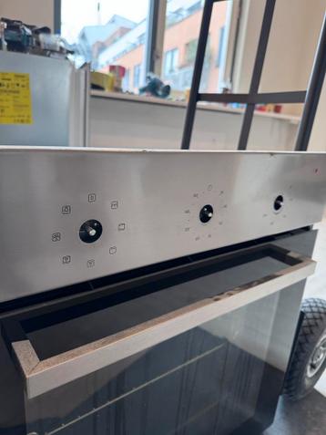 Ikea Inbouwoven (59.5x60x56) - Zonder Knoppen - Gratis!