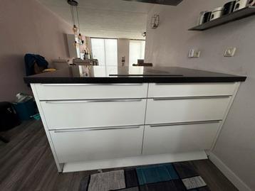 Kookeiland 170x100 met kooktop en afzuigkap