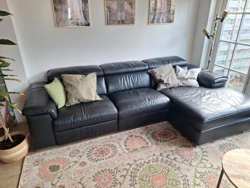 Zwarte leren bank gratis afhalen