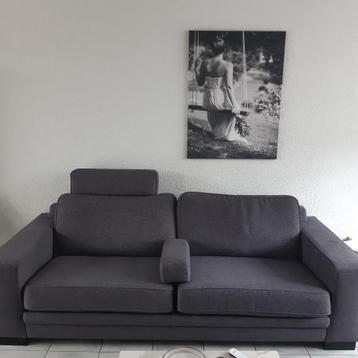 Grijze stoffen bank. Gratis afhalen