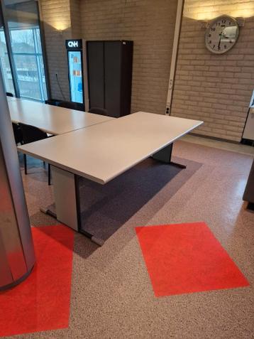 Vergadertafel 230x110x75 (lxbxh)