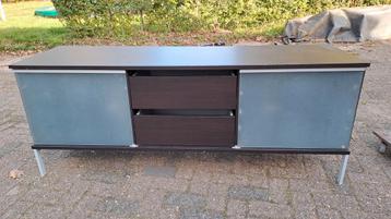 Mooie dressoirkast GRATIS