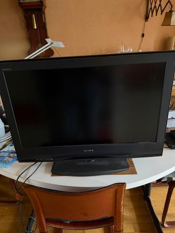 Gratis Sony Bravia tv, 80 cm, vlekken op scherm