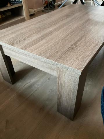 Gratis salontafel met kleine beschadigingen