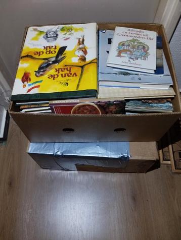 Gratis af te halen 2 bananendozen vol