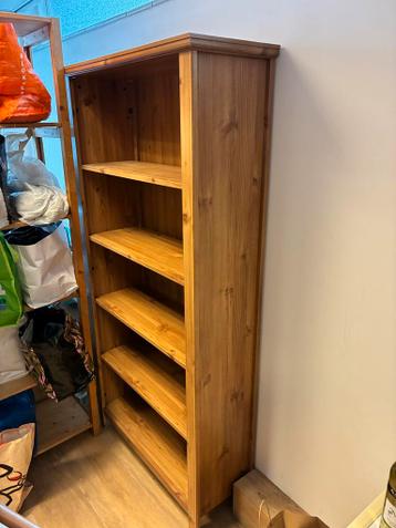 Gratis Houten Boekenkast Dit Weekend