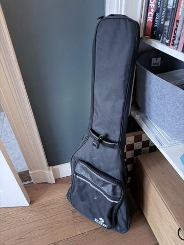 gratis gitaarhoes met stem apparaatje