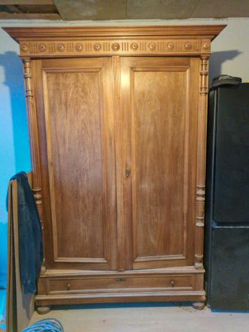 Grote houten kast - gratis af te halen dit weekend!