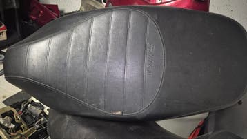 Sym Fiddle 3 Onderdelen - Zadel, Kap, Accu band, scherm