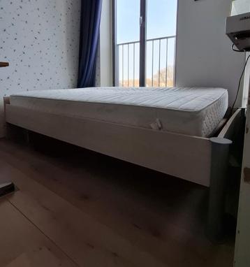 Gratis! Bed incl. matras 120x200cm
