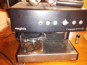 Magimix Espresso en filter koffiezetapparaat - Lekt stoom