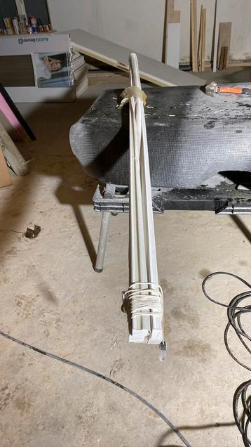 Plise gordijn gratis. 216 breed, 138 hoog