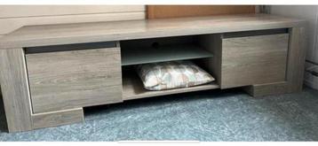 Tv meubel gratis
