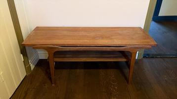 Vintage Houten Tafeltje gratis!