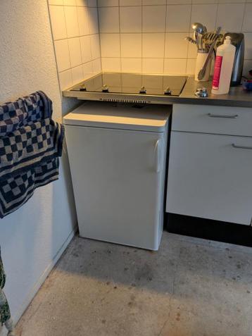 MOET WEG Ikea koelkast met vriesvakje